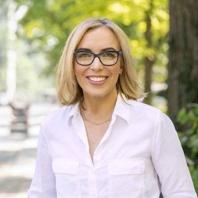 profile picture of Leslie Church